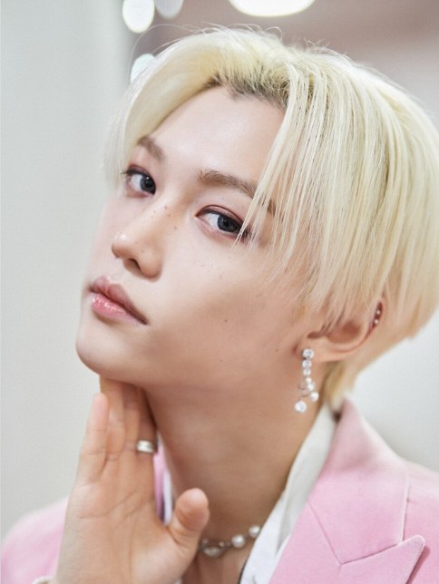 Félix fra Stray Kids sender upassende beskeder til fans Félix fra Stray Kids sender upassende beskeder til fans